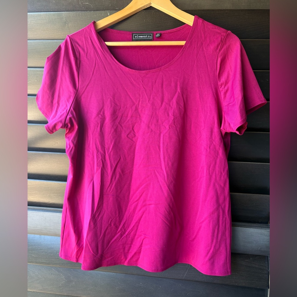 Elementz XL Short Sleeve Stretchy Nylon Spandex Shirt Fushia